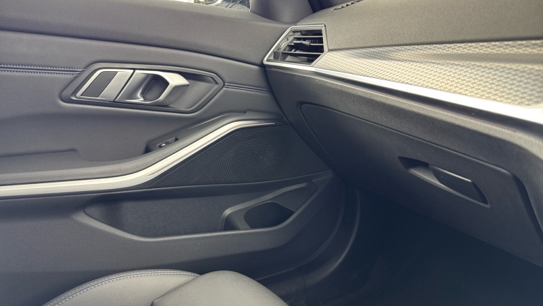 BMW 3 Series 320i M Sport 5dr Step Auto [Tech/Pro Pack] Petrol Estate